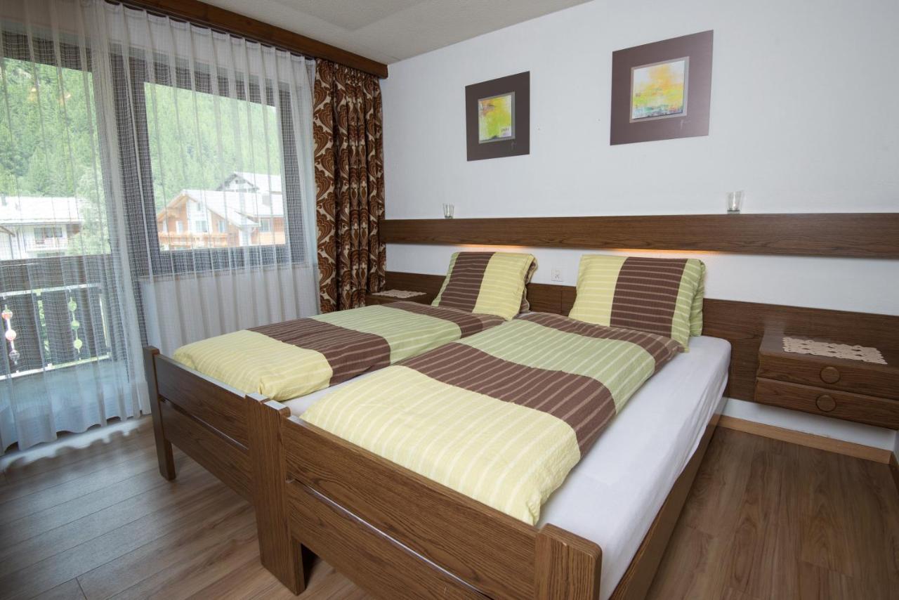 Ferienhaus Adonis Saas-Grund Szoba fotó
