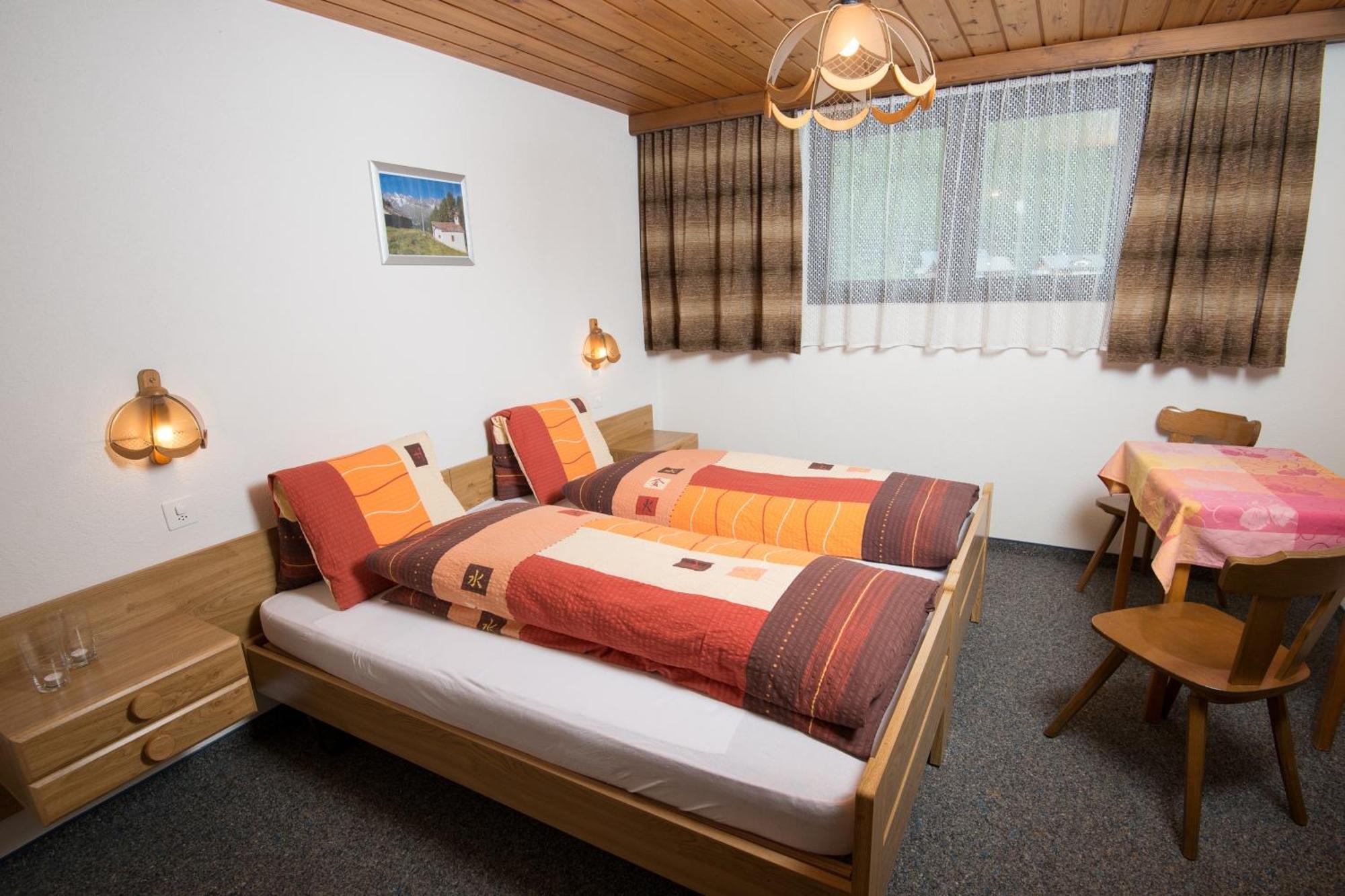 Ferienhaus Adonis Apartman Saas-Grund Szoba fotó