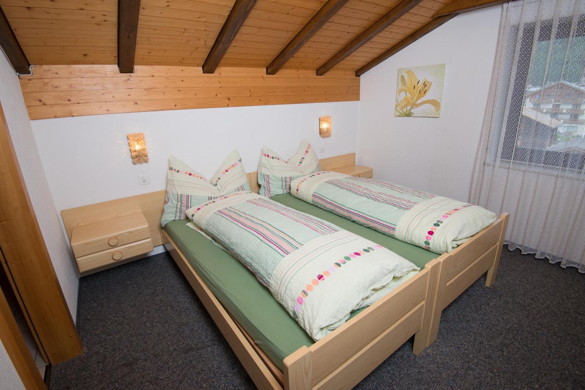 Ferienhaus Adonis Saas-Grund Szoba fotó