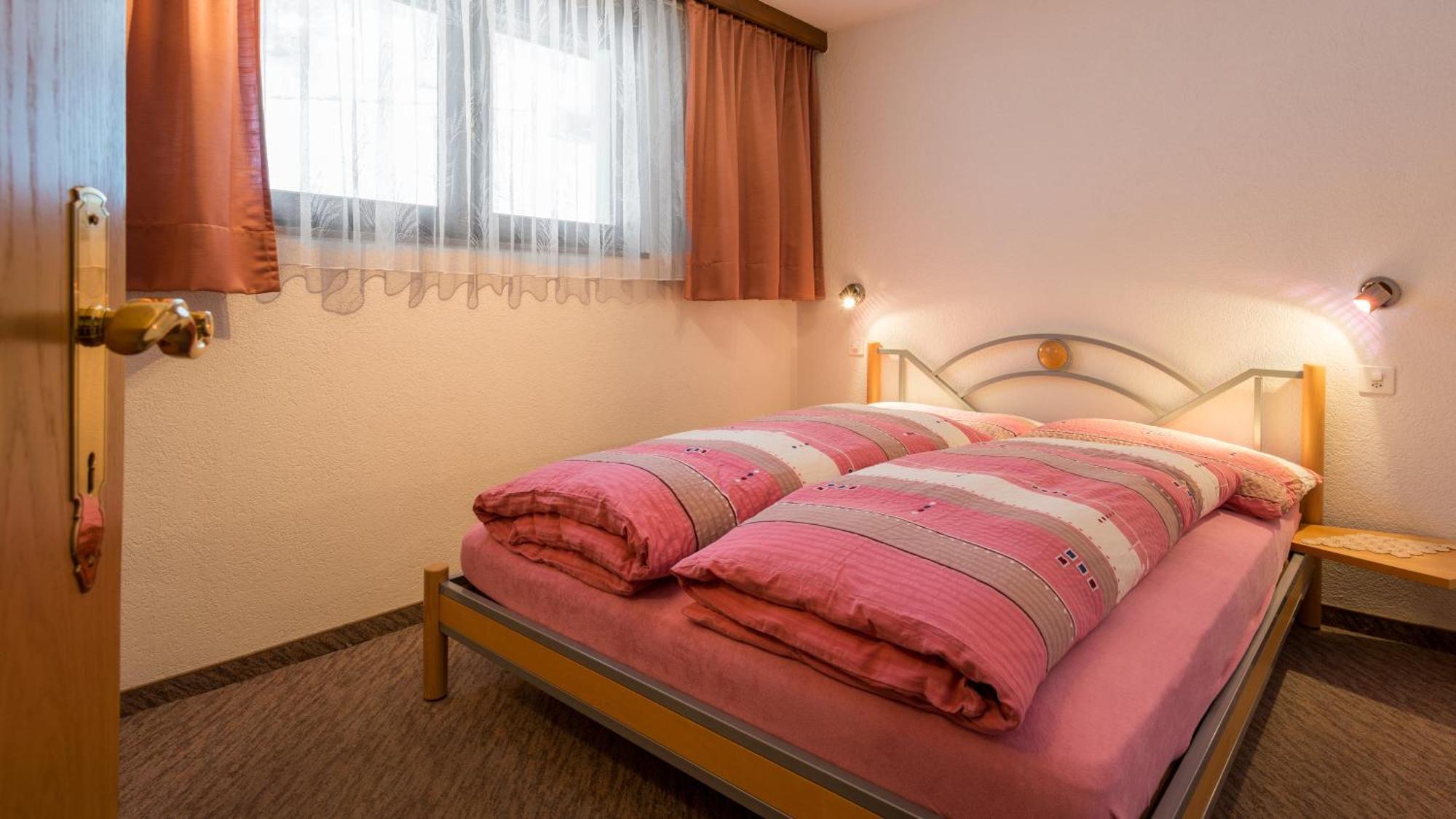 Ferienhaus Adonis Saas-Grund Szoba fotó